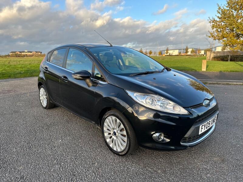View FORD FIESTA 1.4 Titanium