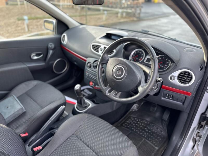 RENAULT CLIO
