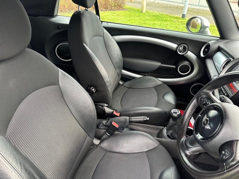 MINI CABRIOLET
