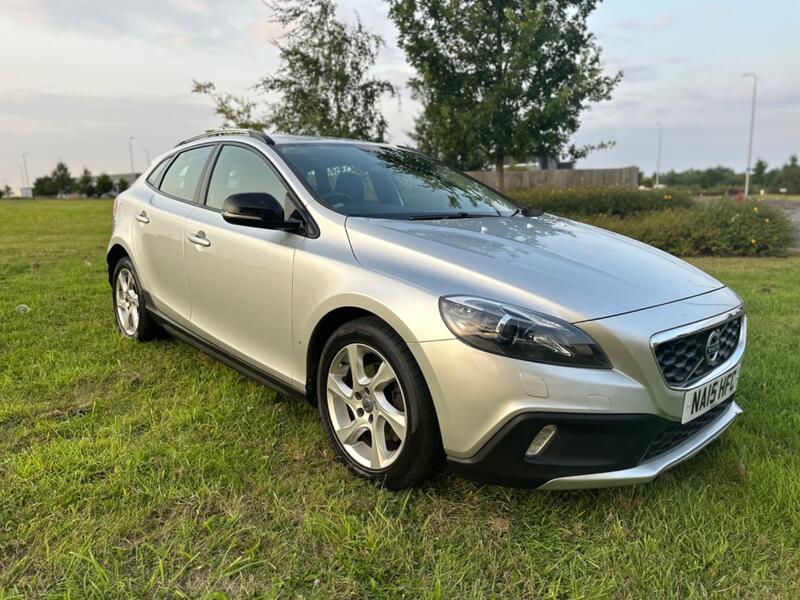 View VOLVO V40 CROSS COUNTRY 1.6 Lux D2 (115hp)