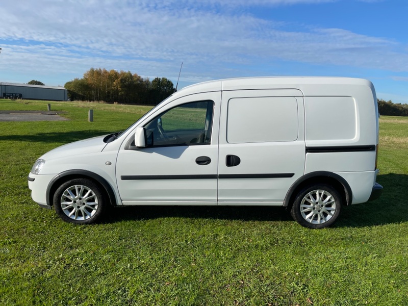 VAUXHALL COMBO