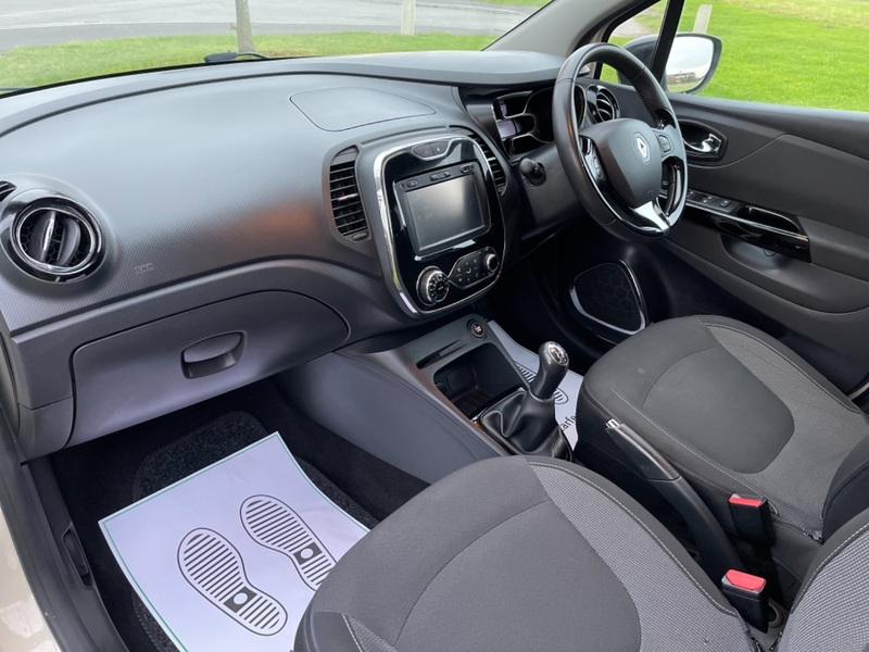 RENAULT CAPTUR
