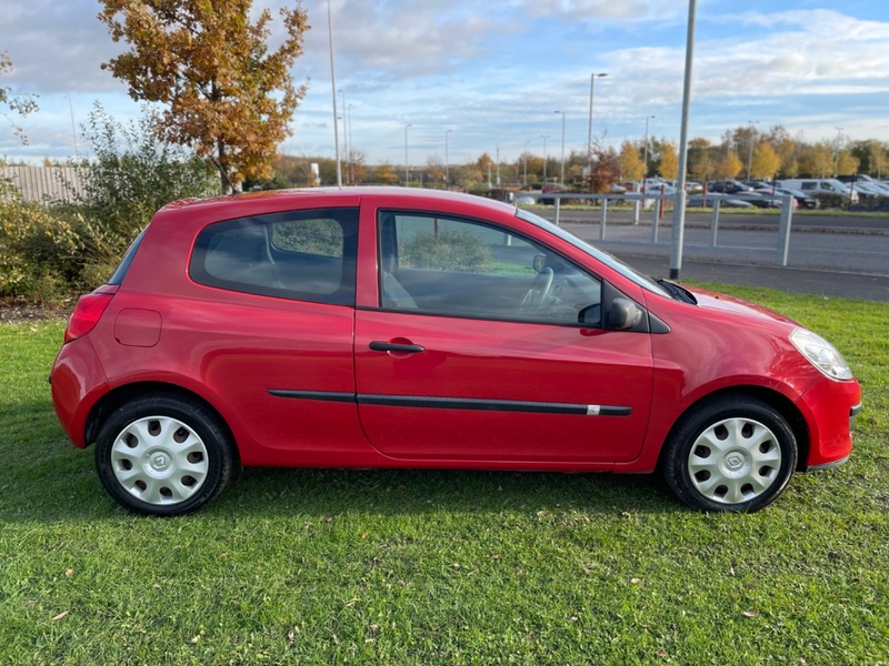 RENAULT CLIO