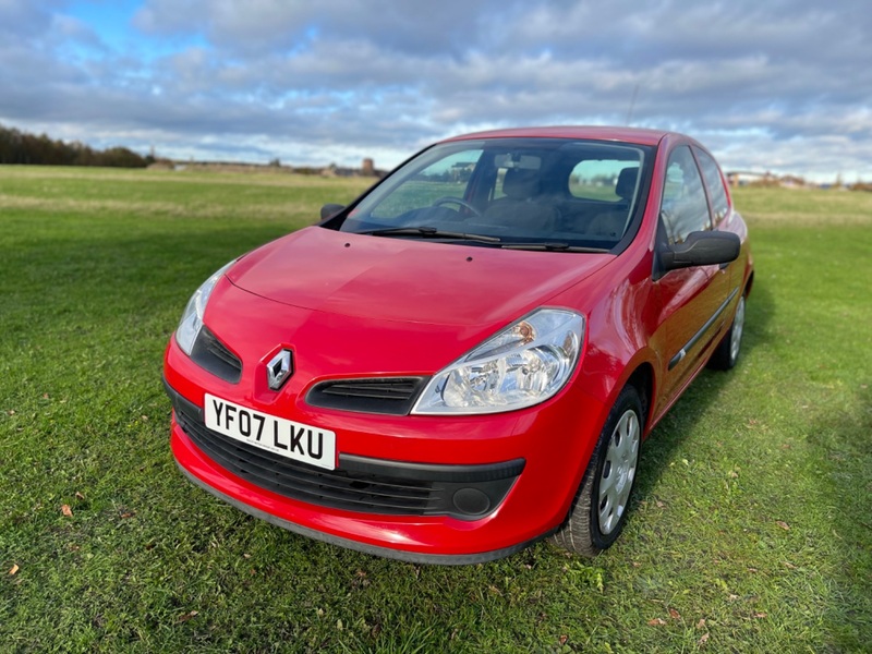 RENAULT CLIO