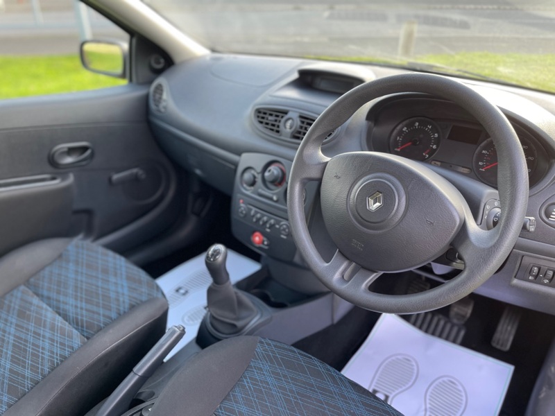 RENAULT CLIO
