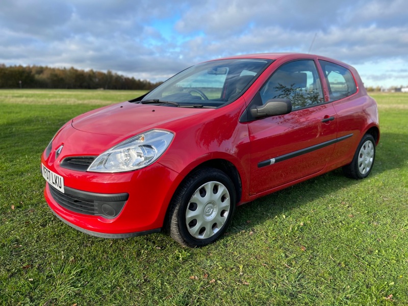 RENAULT CLIO