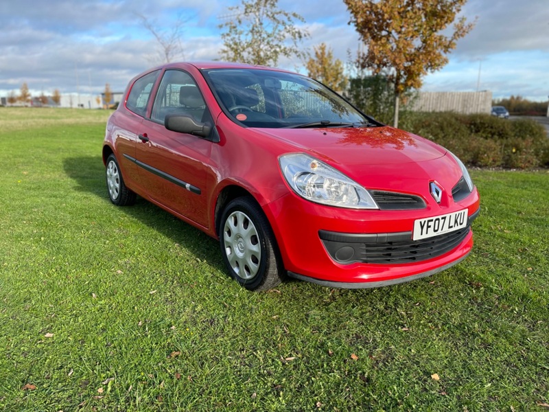 View RENAULT CLIO FREEWAY 16V