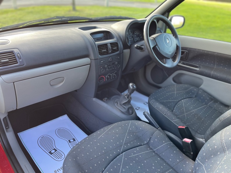 RENAULT CLIO