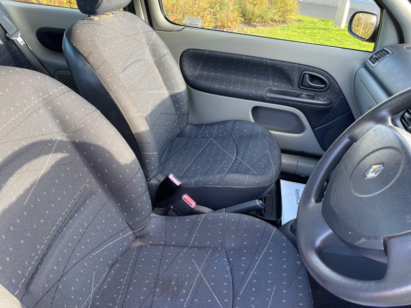 RENAULT CLIO