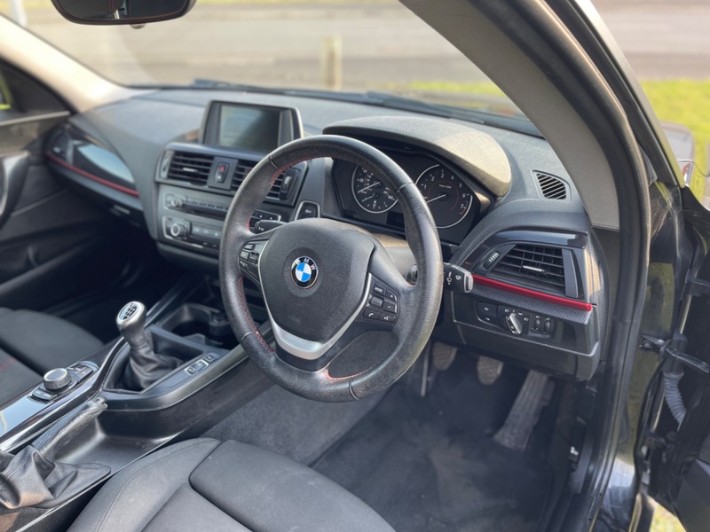 BMW 1 SERIES