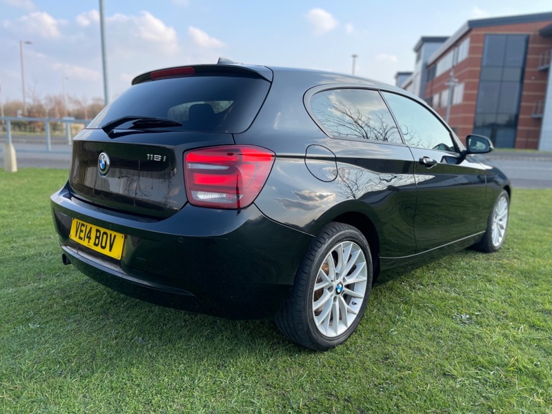BMW 1 SERIES