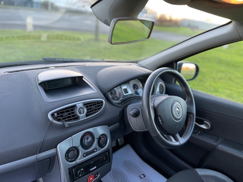 RENAULT CLIO