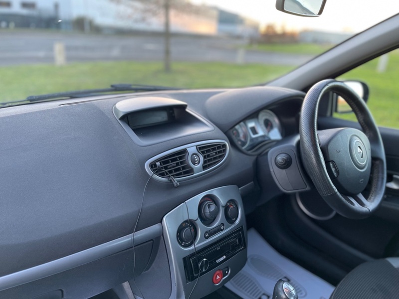 RENAULT CLIO