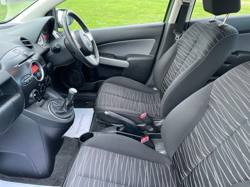 MAZDA MAZDA2