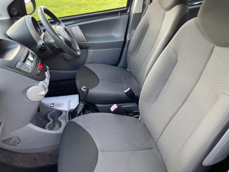 TOYOTA AYGO