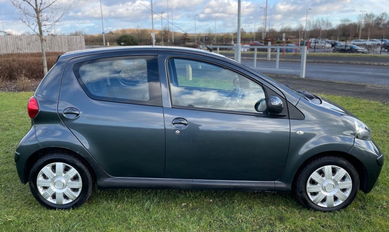TOYOTA AYGO