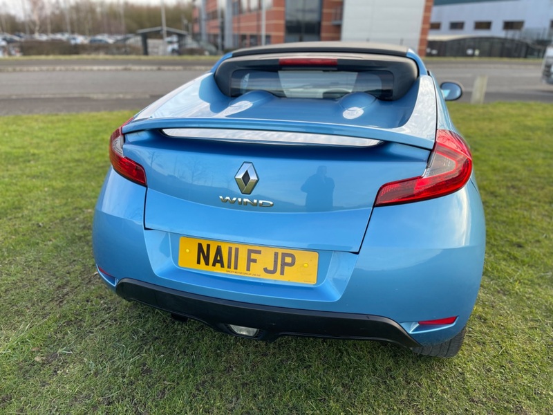 RENAULT WIND