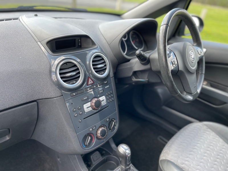 VAUXHALL CORSA