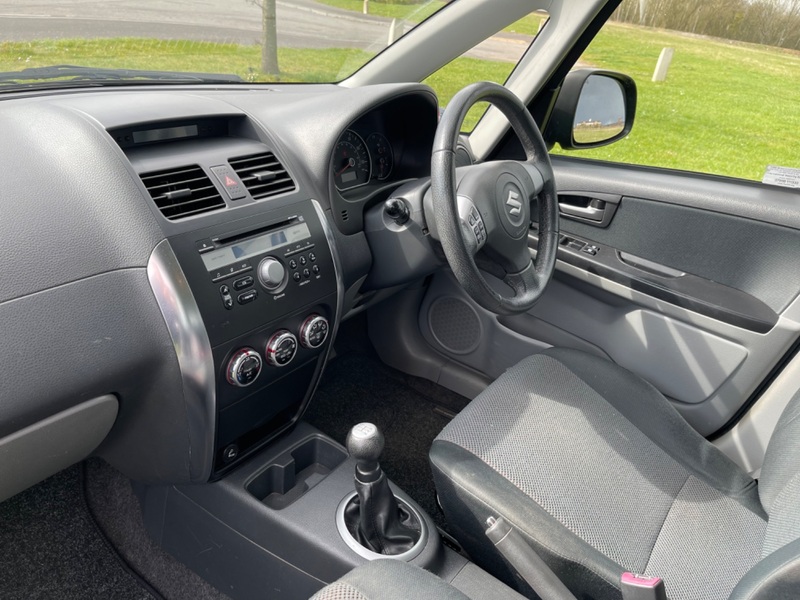 SUZUKI SX4