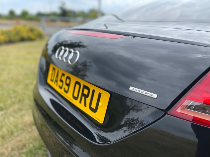 AUDI TT