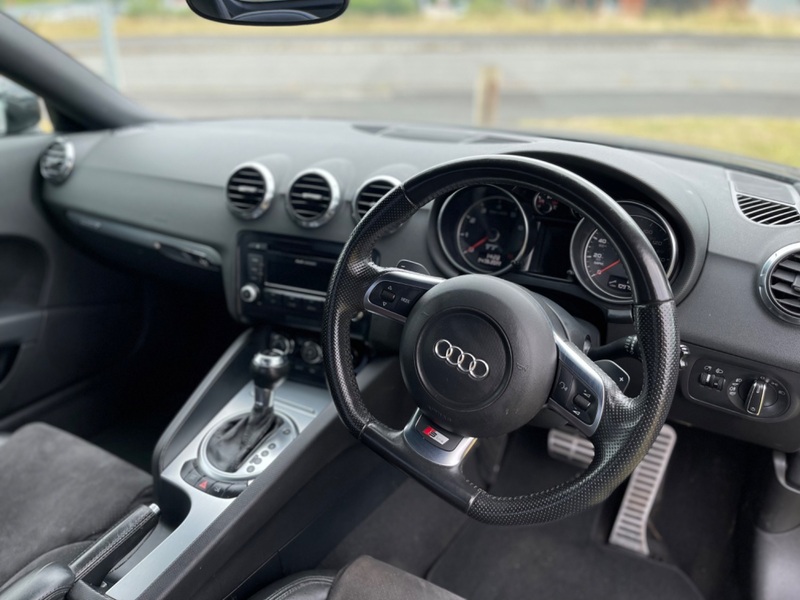 AUDI TT