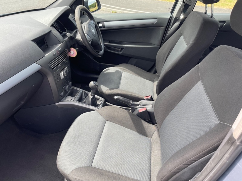 VAUXHALL ASTRA