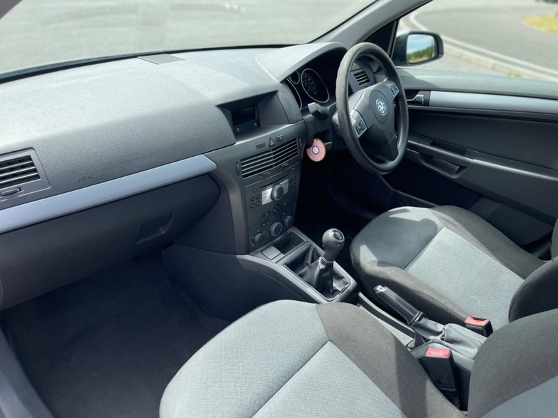 VAUXHALL ASTRA