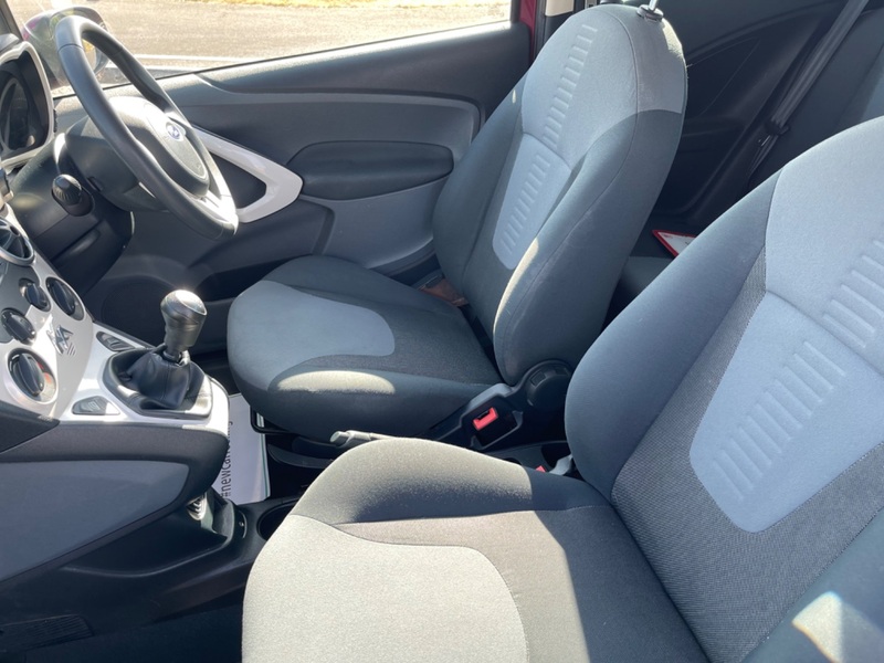 FORD KA