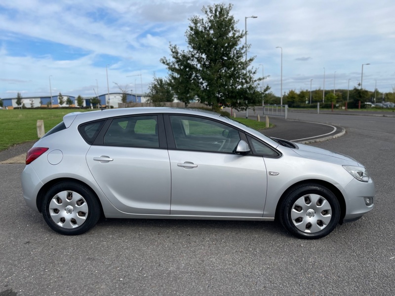 VAUXHALL ASTRA