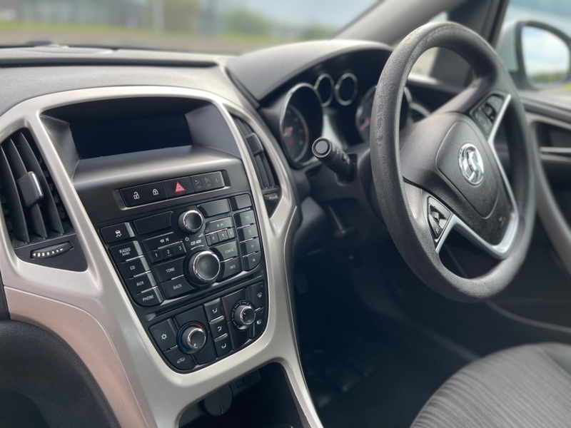 VAUXHALL ASTRA