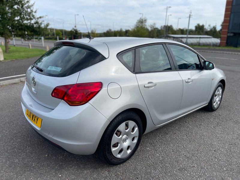 VAUXHALL ASTRA