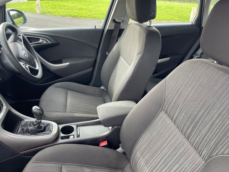 VAUXHALL ASTRA