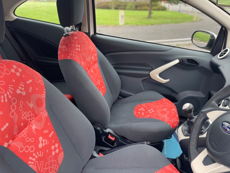 FORD KA