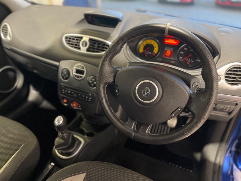 RENAULT CLIO