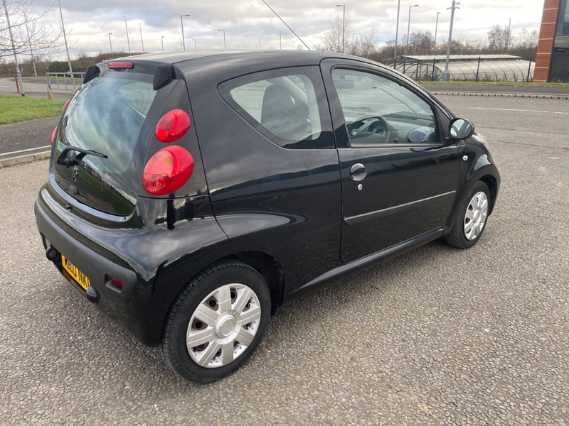 PEUGEOT 107