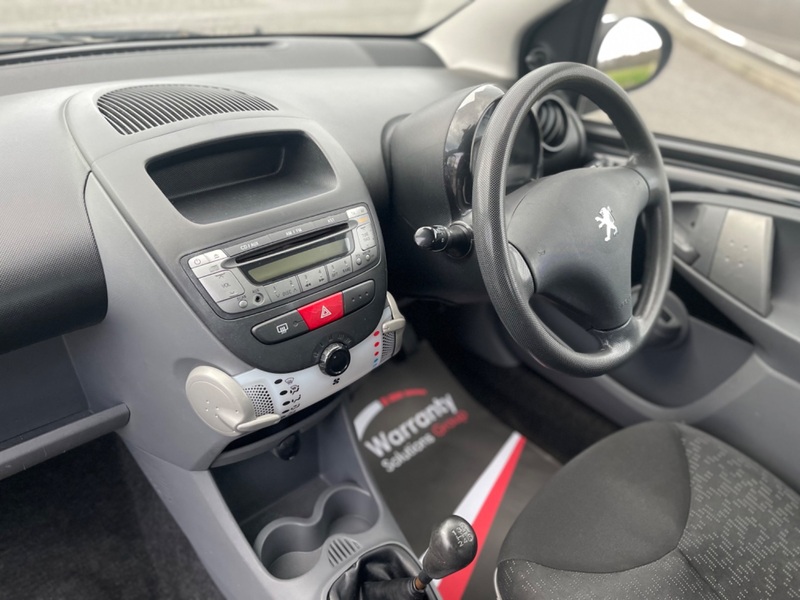 PEUGEOT 107