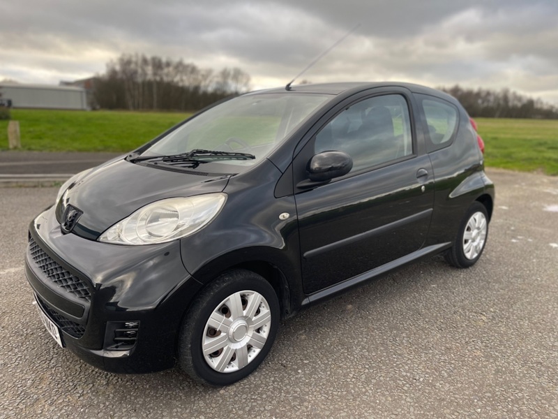 PEUGEOT 107