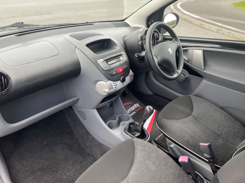 PEUGEOT 107