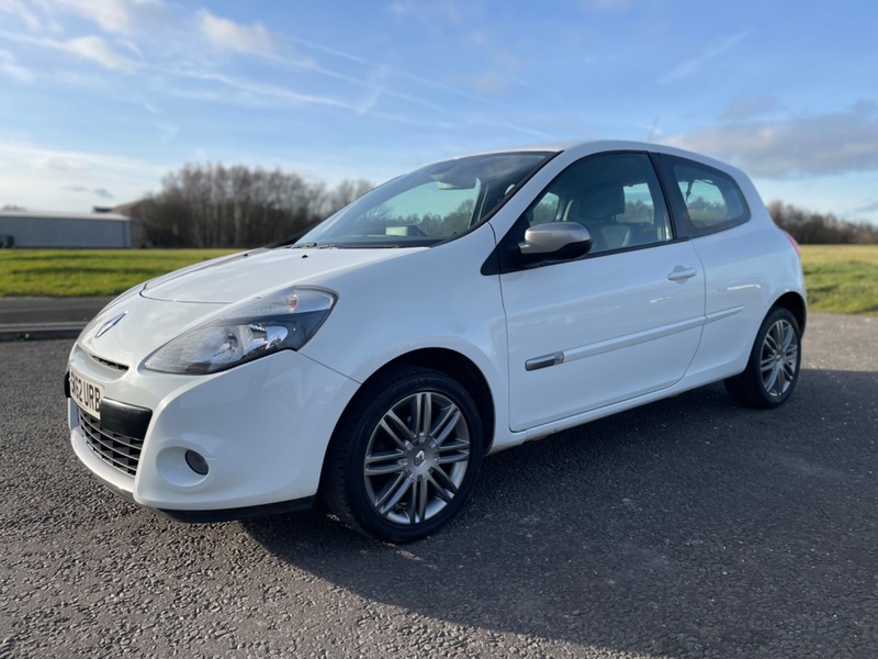 View RENAULT CLIO DYNAMIQUE TOMTOM 16V