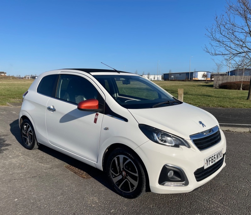 View PEUGEOT 108 ROLAND GARROS TOP