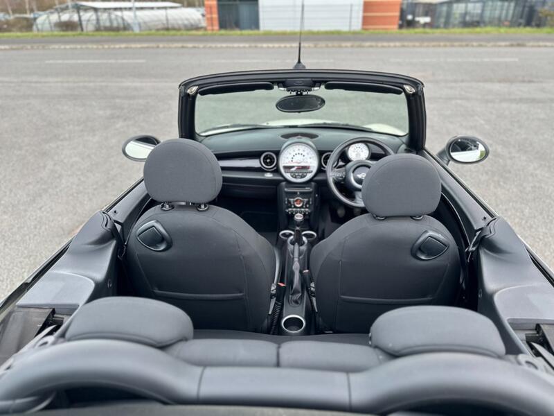 MINI CABRIOLET