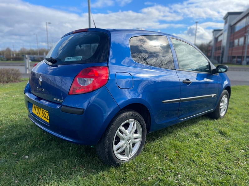 RENAULT CLIO