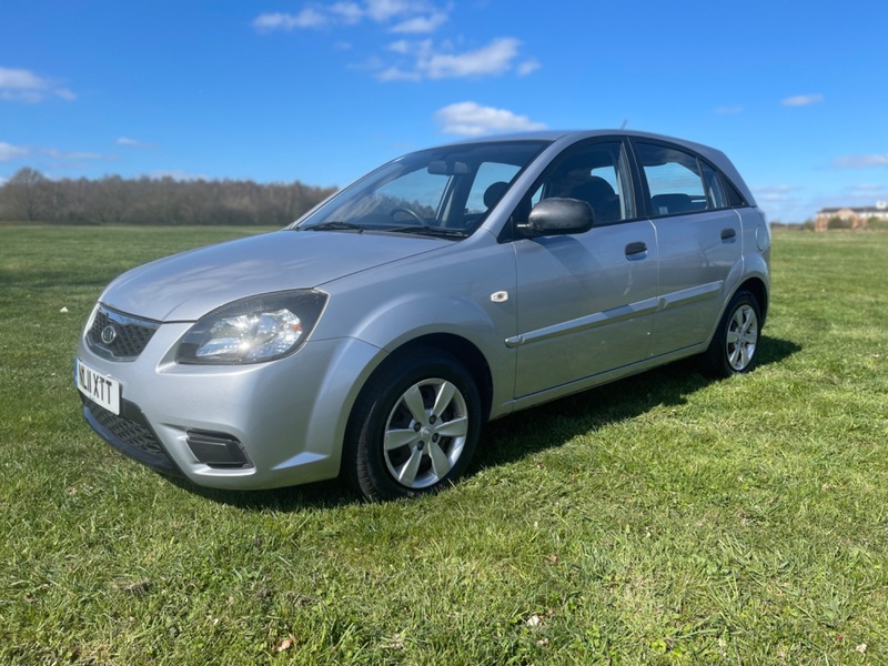 View KIA RIO 1