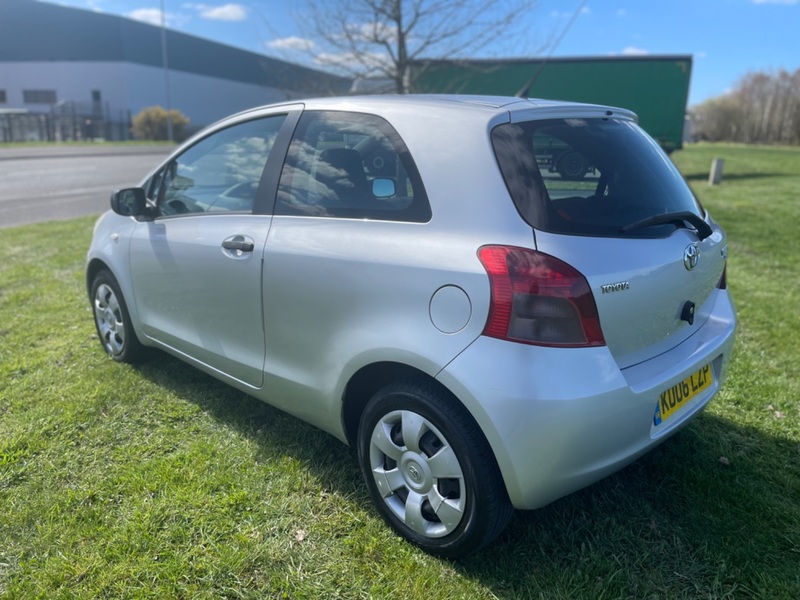 TOYOTA YARIS