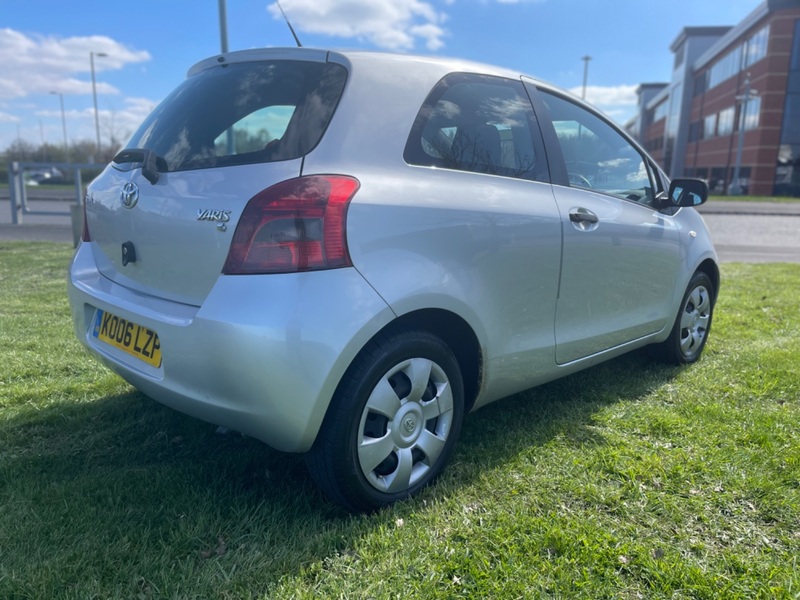 TOYOTA YARIS