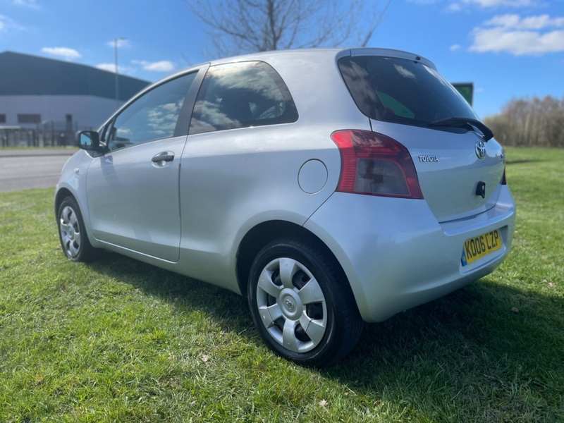 TOYOTA YARIS