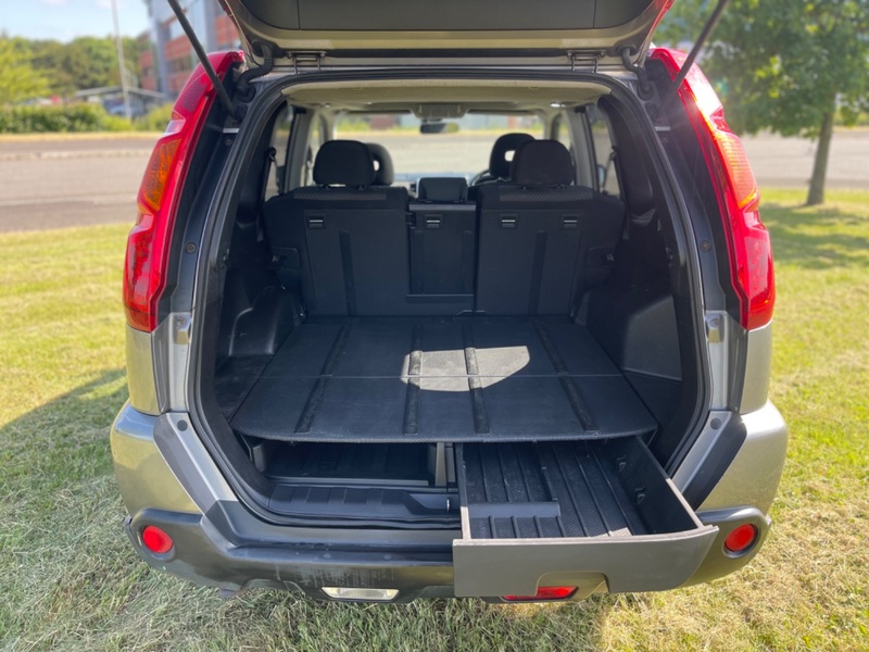NISSAN X-TRAIL