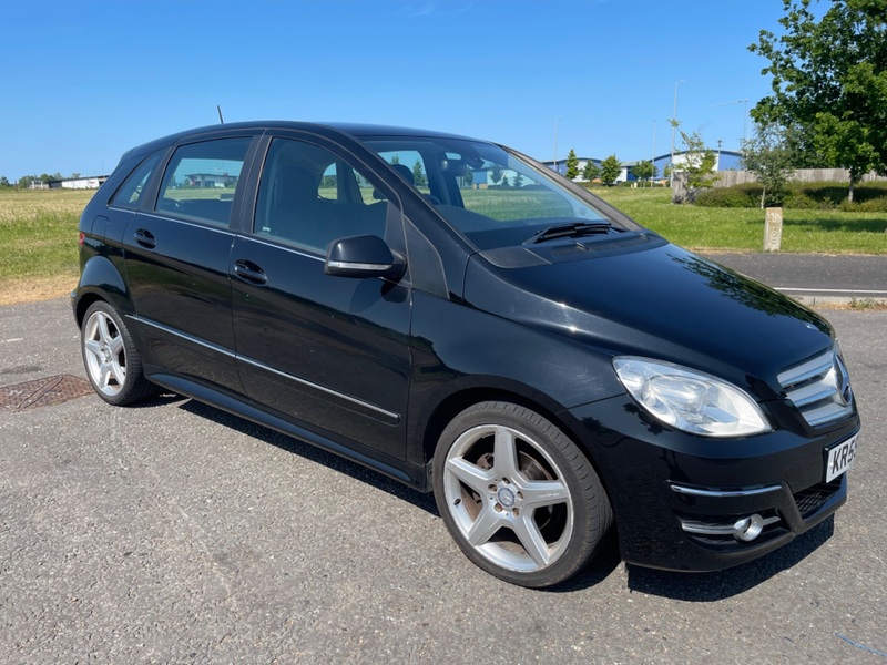 View MERCEDES-BENZ B CLASS B200 CDI SPORT