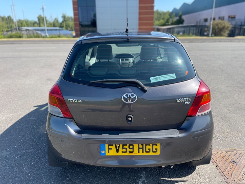 TOYOTA YARIS