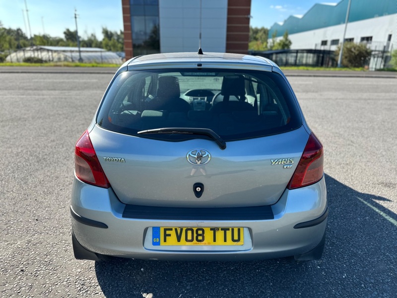 TOYOTA YARIS